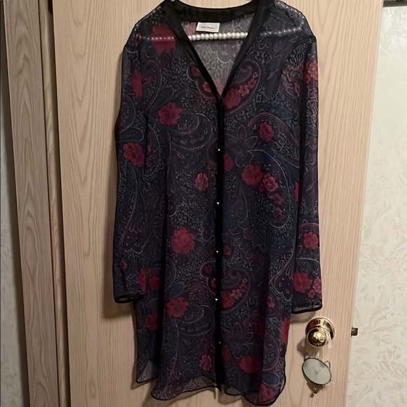 Floral Sheer Robe - Black and Red - Picture 1 of 12